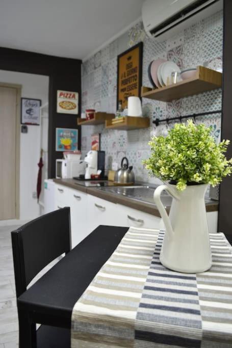 נאפולי Casa Mya - Studio Flat מראה חיצוני תמונה