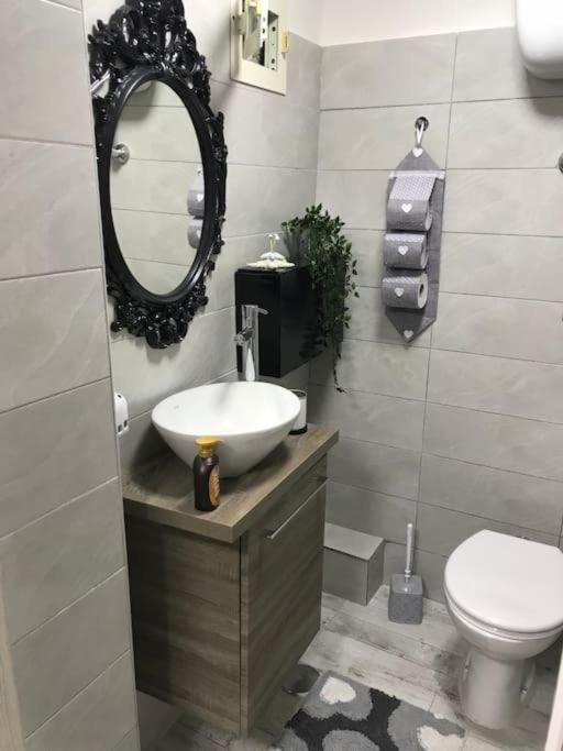 נאפולי Casa Mya - Studio Flat מראה חיצוני תמונה