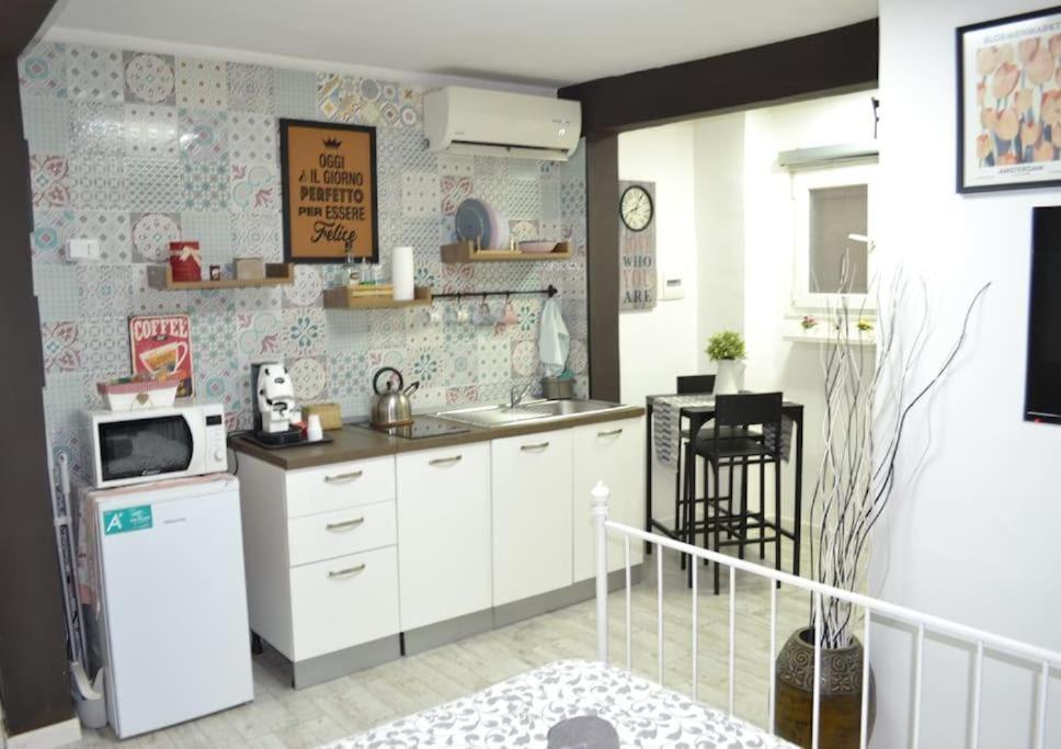 נאפולי Casa Mya - Studio Flat מראה חיצוני תמונה