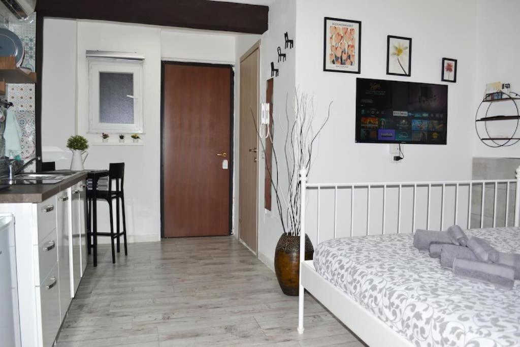 נאפולי Casa Mya - Studio Flat מראה חיצוני תמונה
